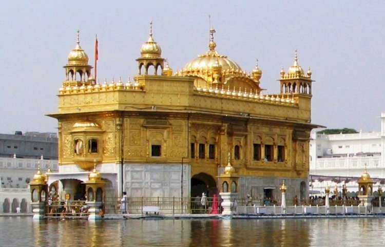 स्वर्ण मंदिर में प्रवेश